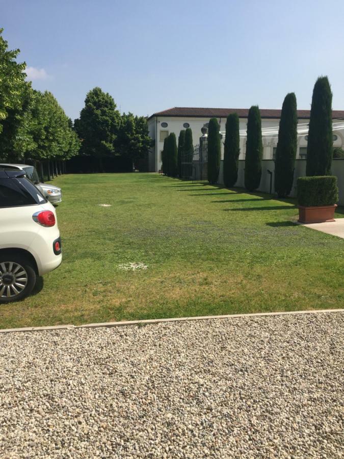 Villa Vecelli Cavriani Mozzecane Екстериор снимка